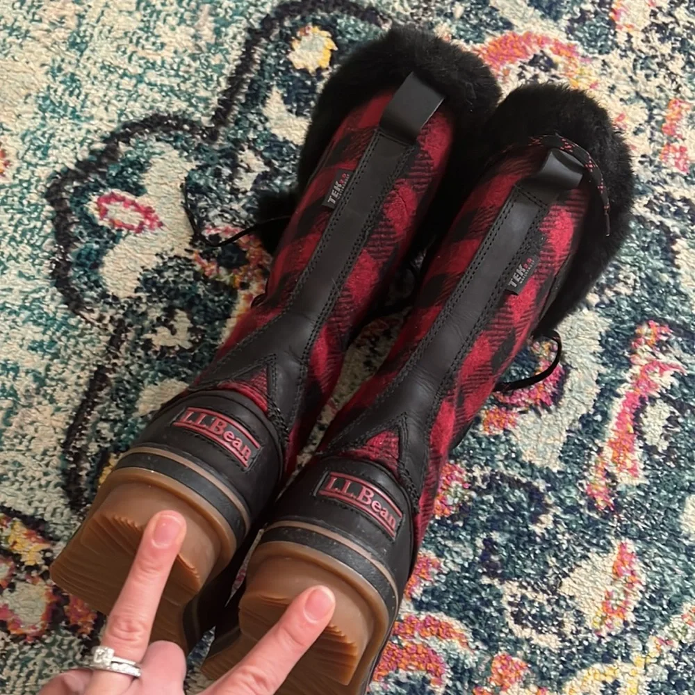 L.L. Bean size 10